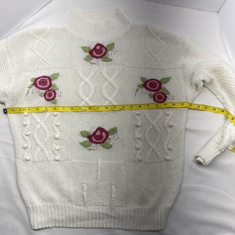VTG Basket of Yarn Floral Embroidered Sweater M Cream Ramie Cotton - Picture 3 of 13